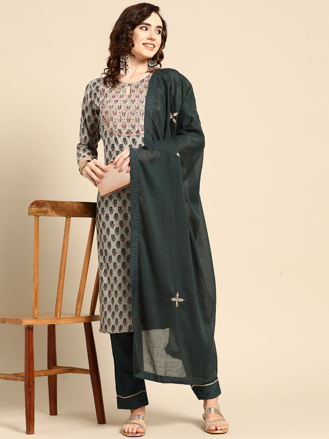 

Sangria Women Ethnic Motifs Printed Kurta with Trousers & With Dupatta, Grey