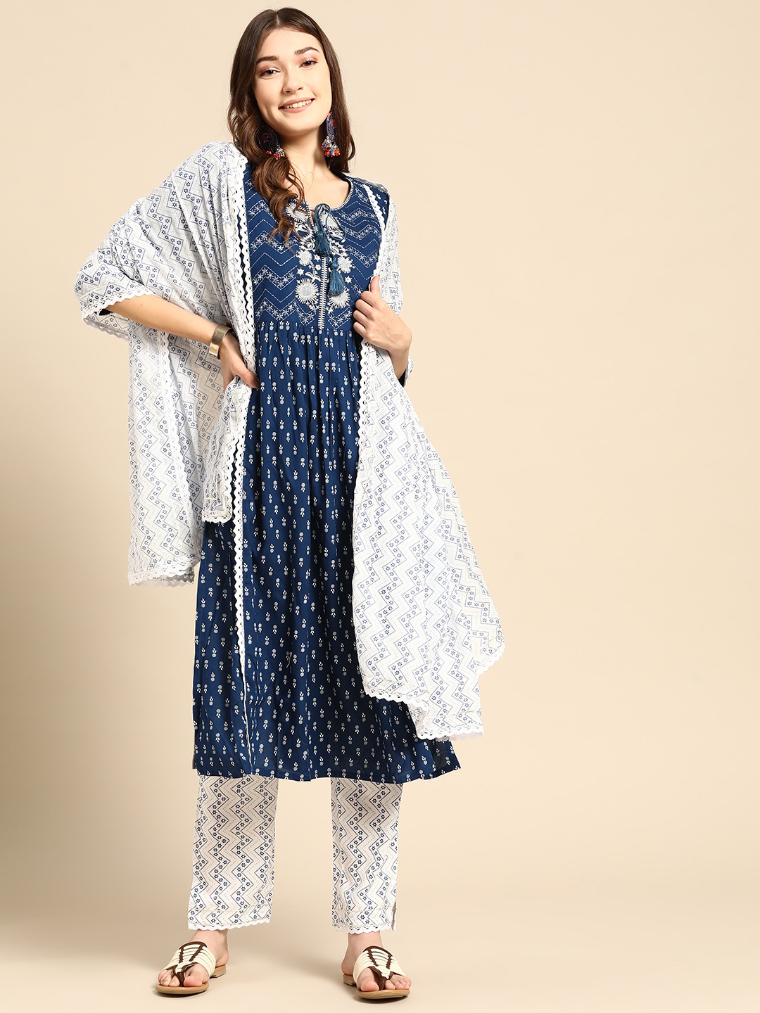 

Sangria Women Floral Printed Kurta with Trousers & With Dupatta, Blue