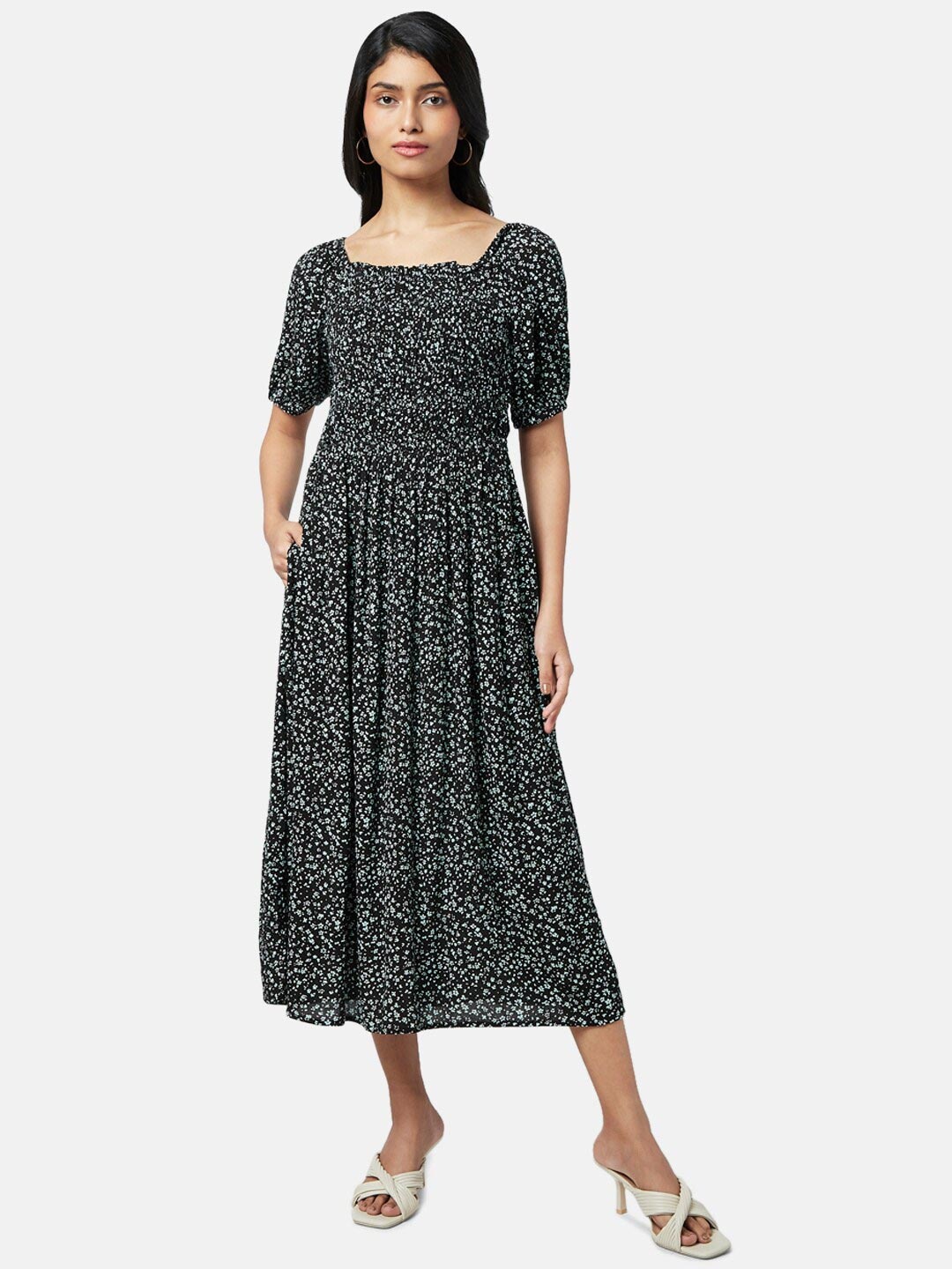 

Honey by Pantaloons Women Black & White Floral Midi Dress