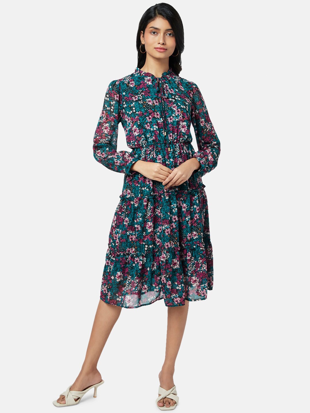 

Honey by Pantaloons Women Teal & White Floral Printed Tie-Up Neck A-Line Dress