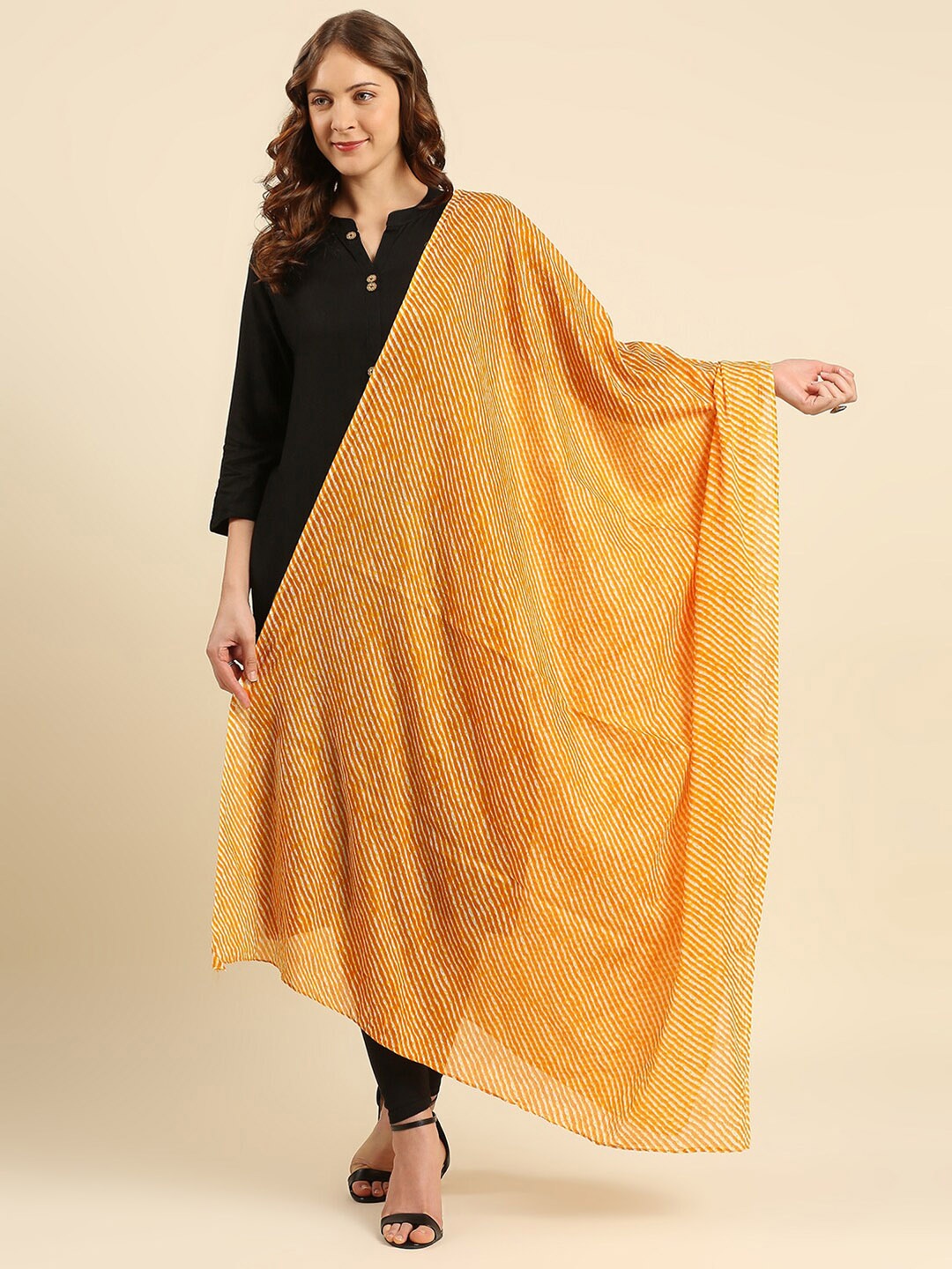 

Dupatta Bazaar Women Yellow & Off White Leheriya Printed Pure Cotton Dupatta