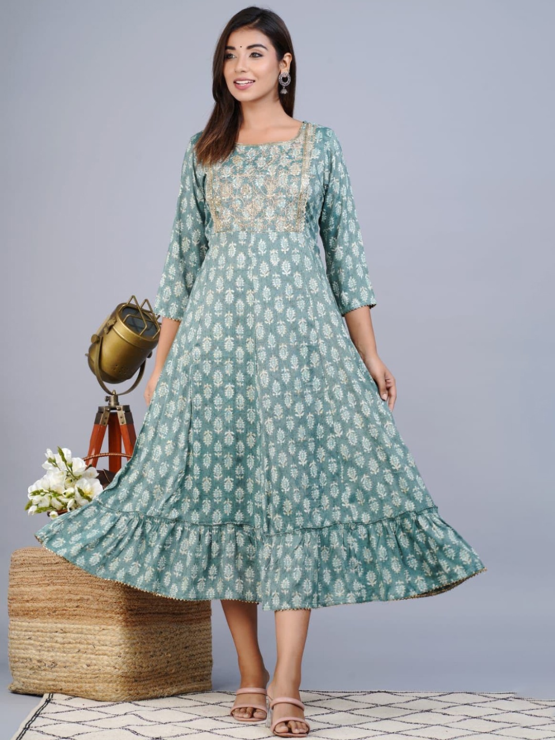 

Juniper Women Green Printed Ethnic Dress