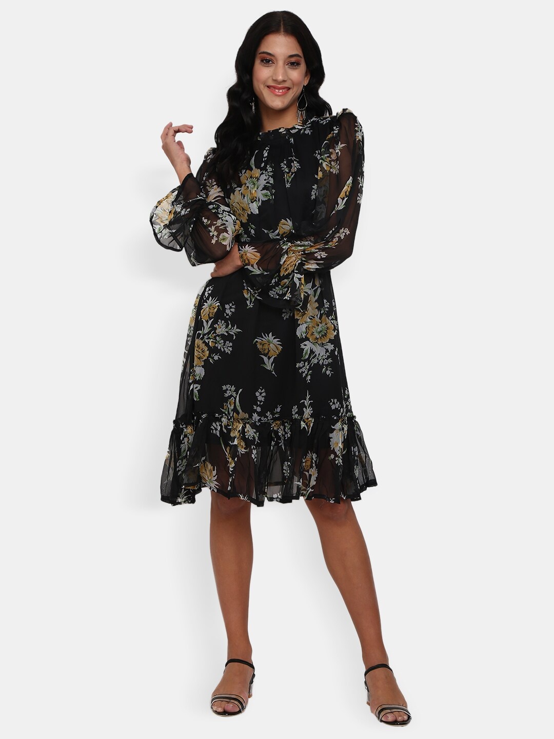 

V-Mart Women Black & White Floral Printed Round Neck Dress