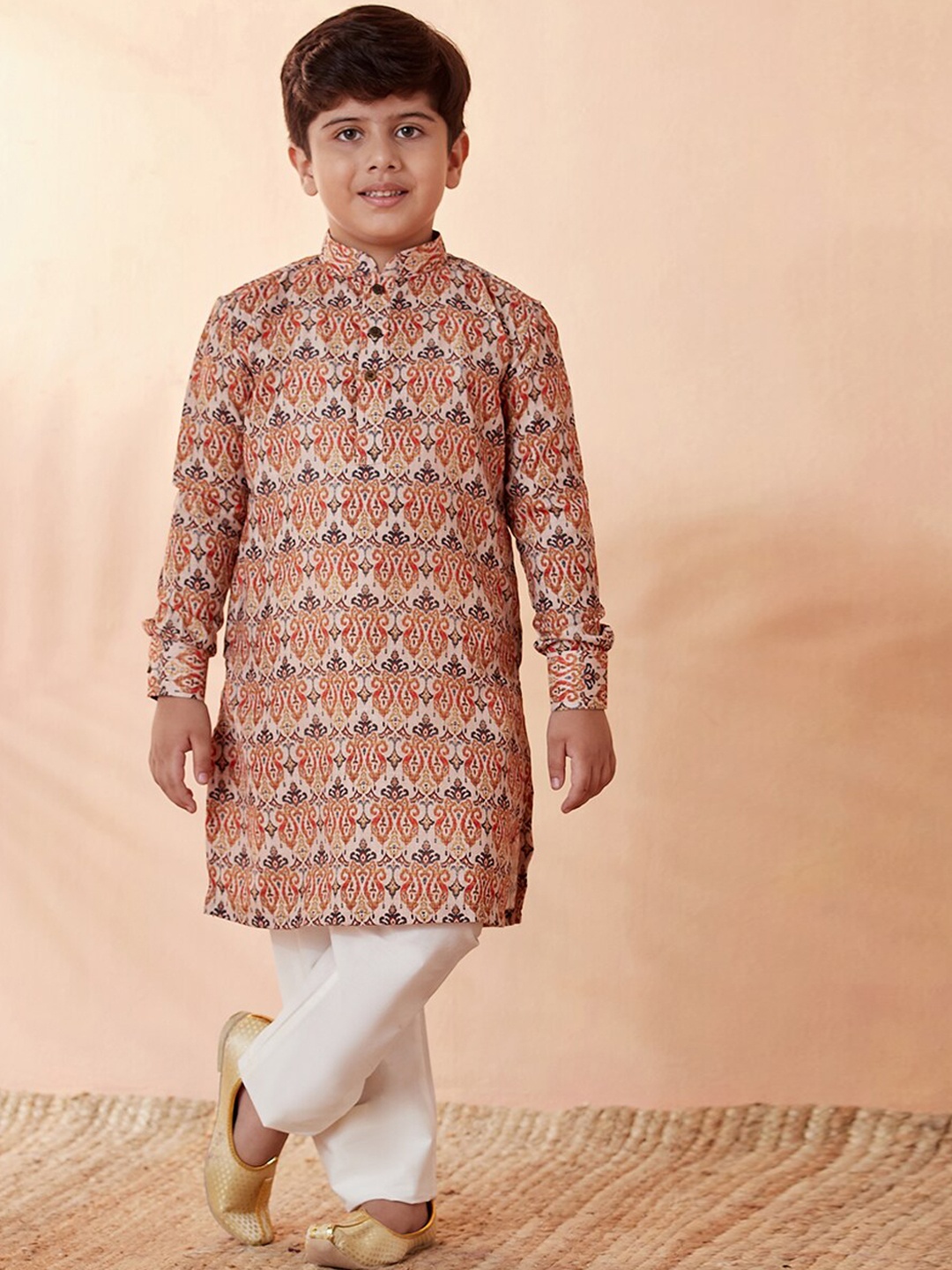 

Manyavar Boys Beige Ethnic Motifs Kurta with Pyjamas