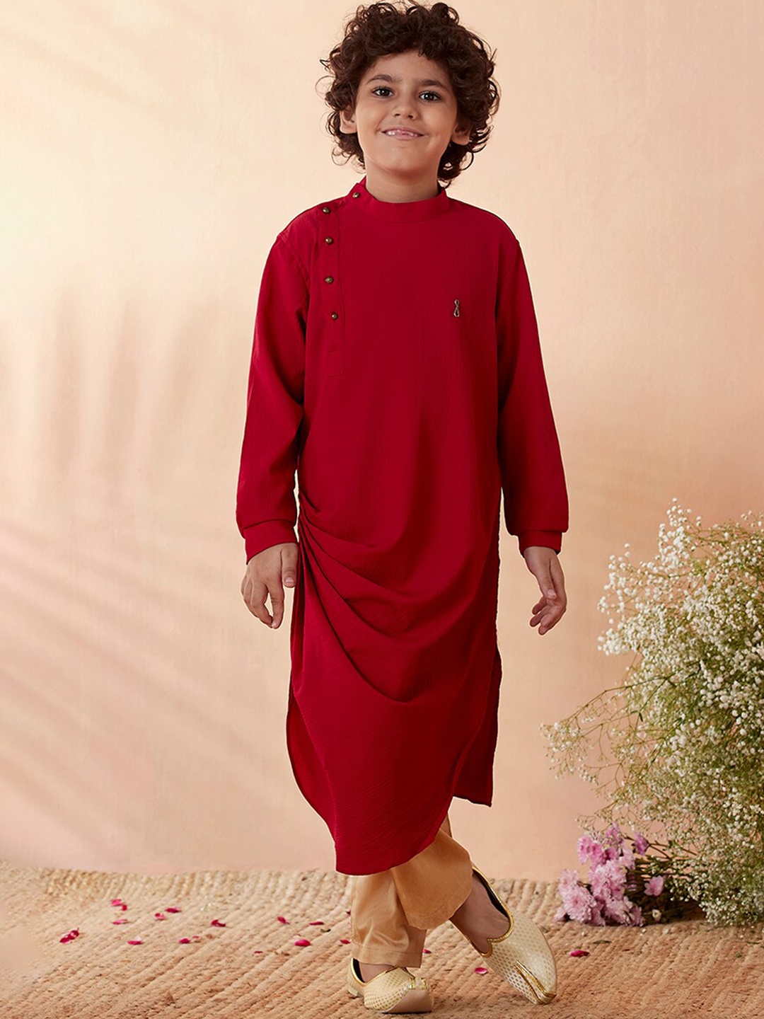 

Manyavar Boys Kurta with Pyjamas & Printed Nehru Jacket, Red