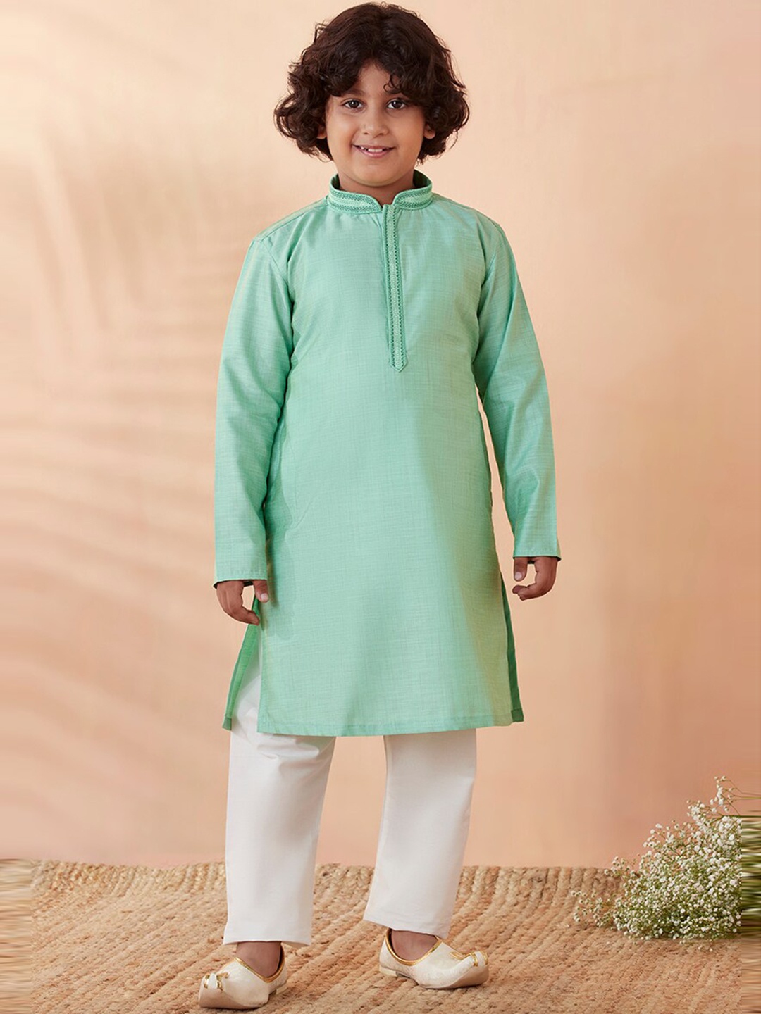

Manyavar Boys Kurta With Pyjamas, Sea green