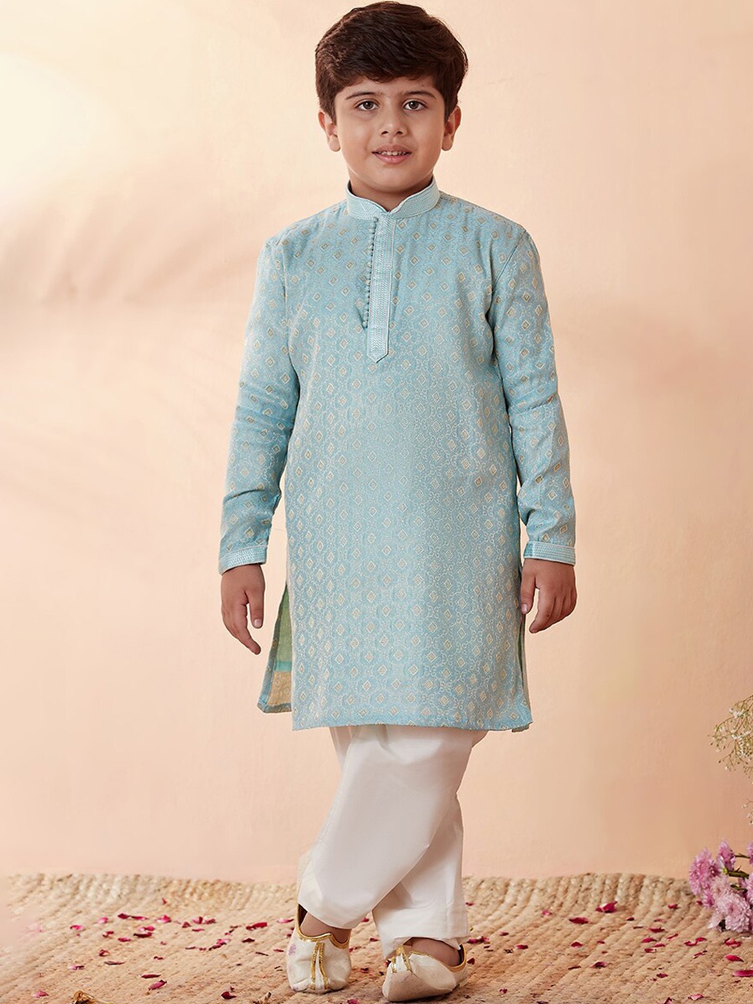 

Manyavar Boys Ethnic Motifs Woven Design Thread Work Kurta with Pyjamas, Blue