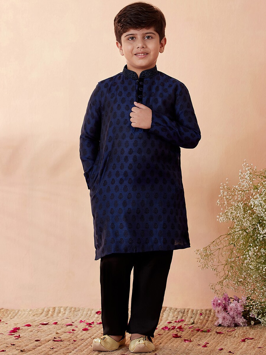 

Manyavar Boys Woven Design Kurta With Pyjama, Navy blue