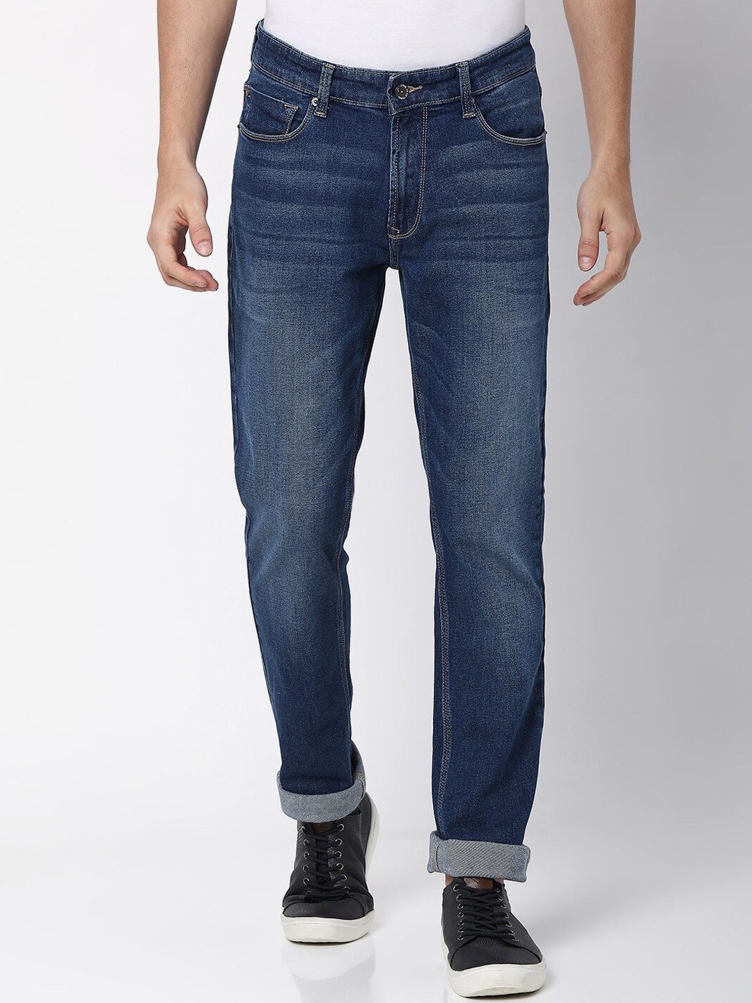 

SPYKAR Men Blue Light Fade Jeans