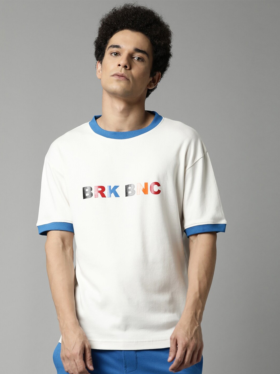 

Breakbounce Men Off White Typography Pure Cotton T-shirt