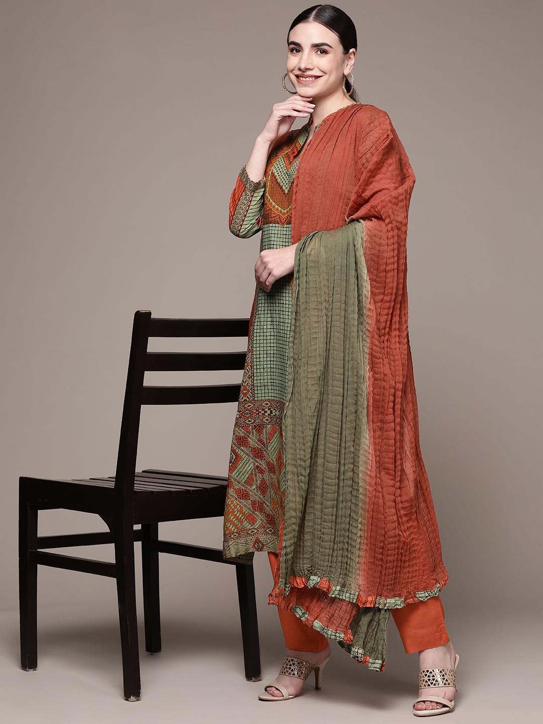 

aarke Ritu Kumar Women Printed Kurta with Trousers & Dupatta, Green