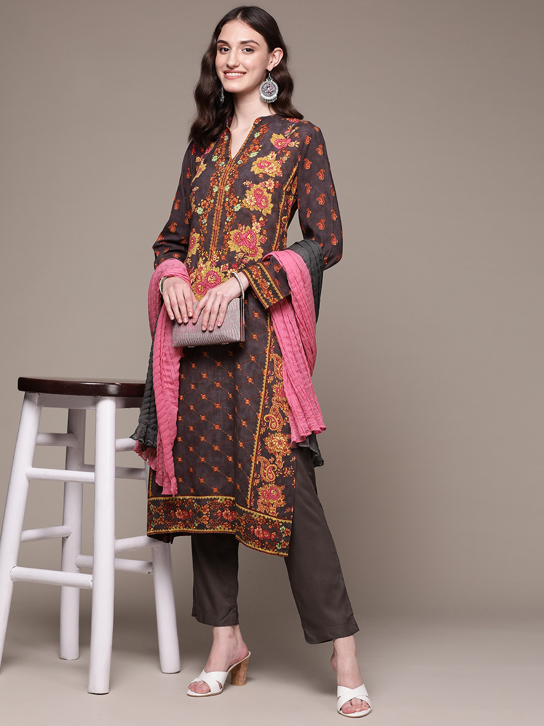 

aarke Ritu Kumar Women Floral Printed Kurta with Trousers & With Dupatta, Grey
