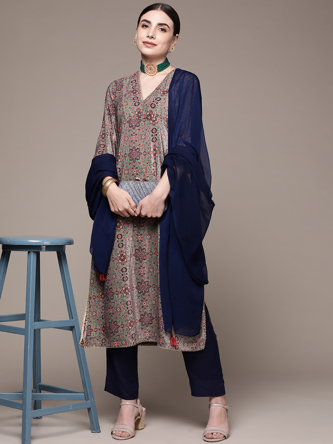 

aarke Ritu Kumar Women Ethnic Motifs Printed Velvet Kurta with Pyjamas & Dupatta, Grey