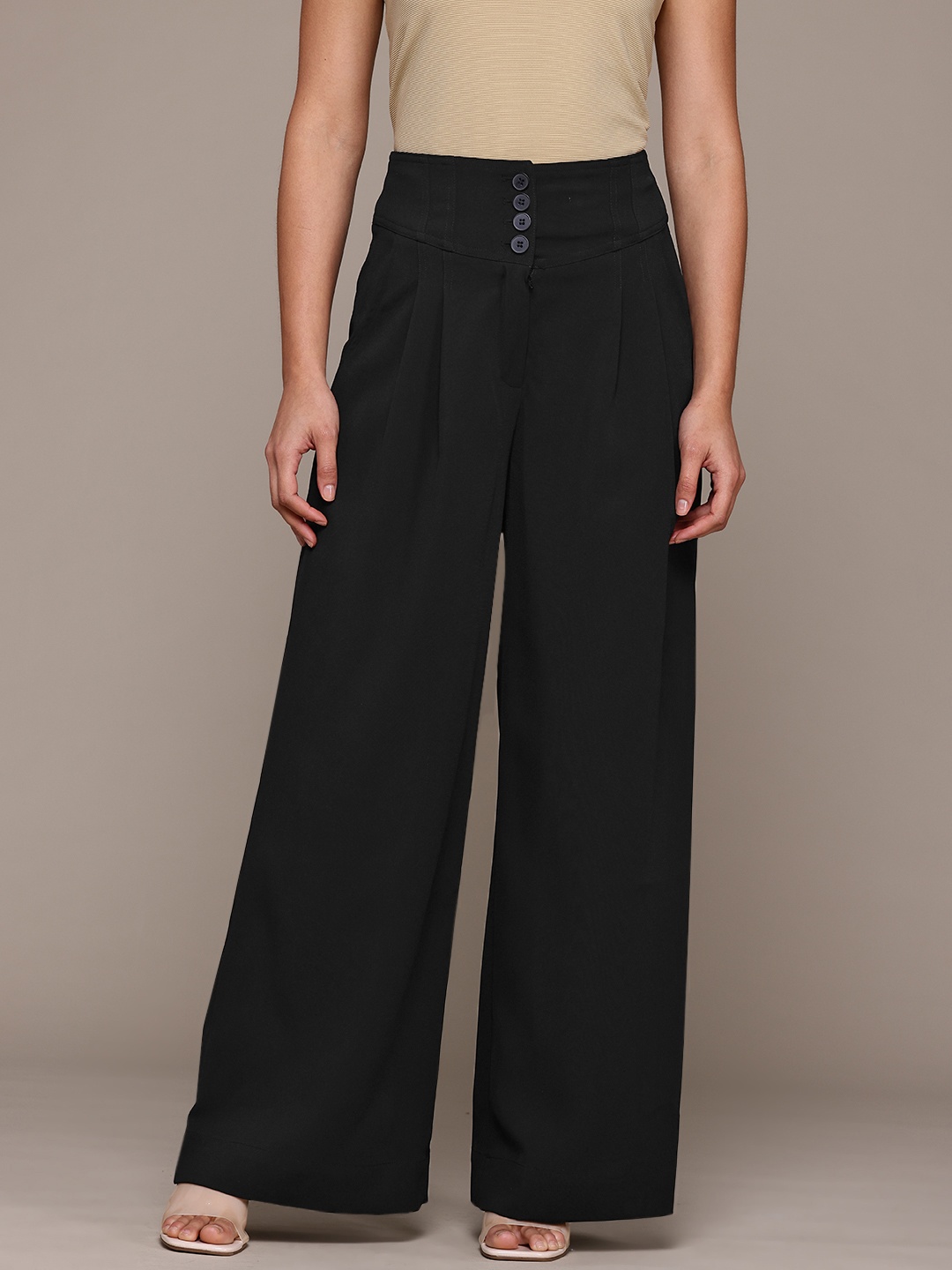 

Ritu Kumar Women Relaxed Pleated Trousers, Black