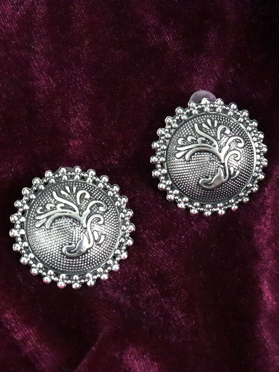 

Krelin Silver-Toned Circular Oxidised Studs Earrings