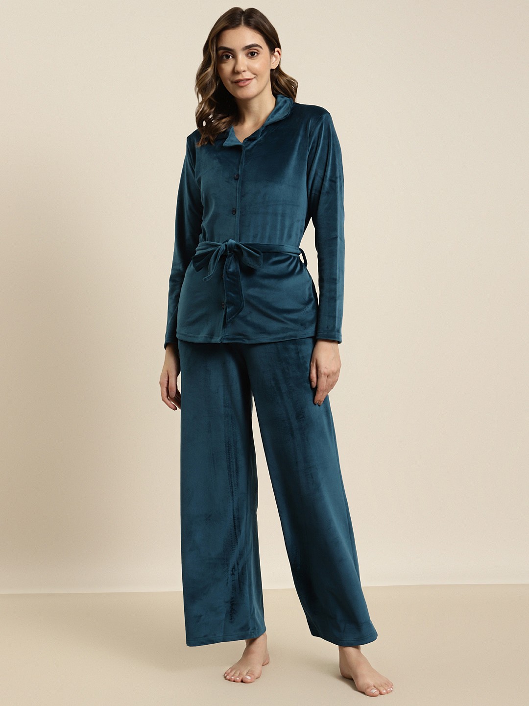 

Sweet Dreams Women Teal Blue Solid Velvet Pyjama Set