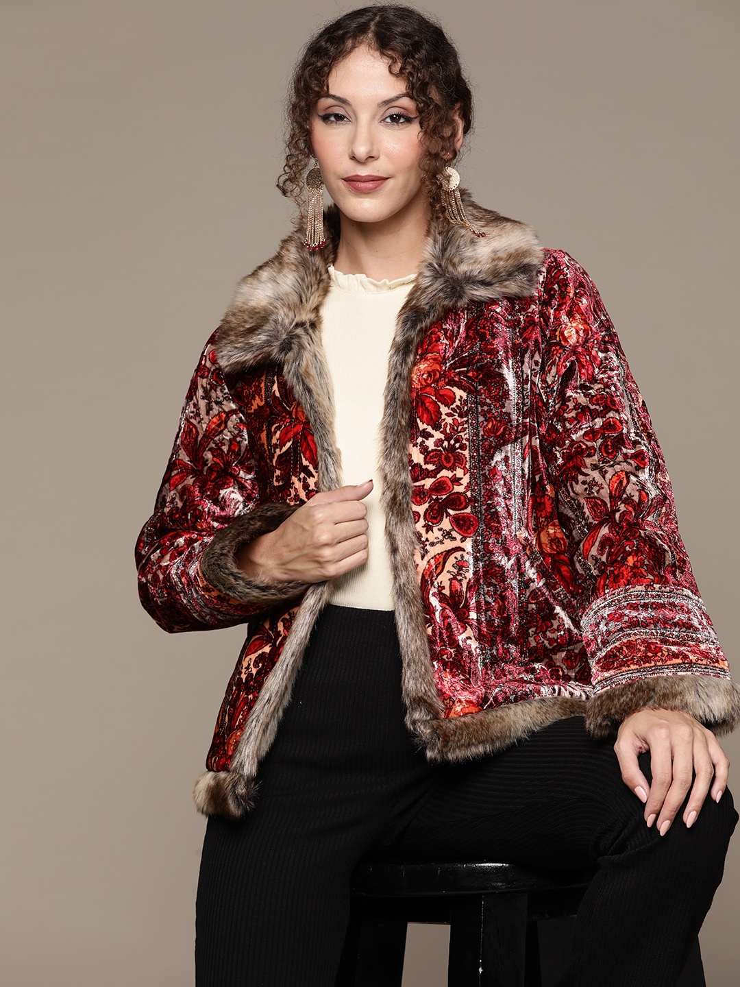

Ritu Kumar Women Pink Floral Open Front Jacket