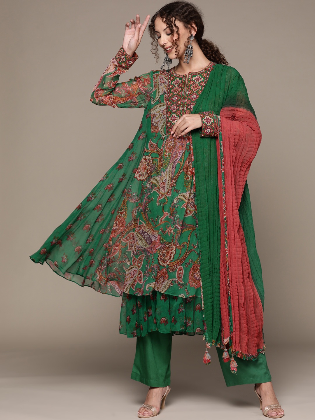 

Ritu Kumar Women Green Floral Embroidered Kurta Set