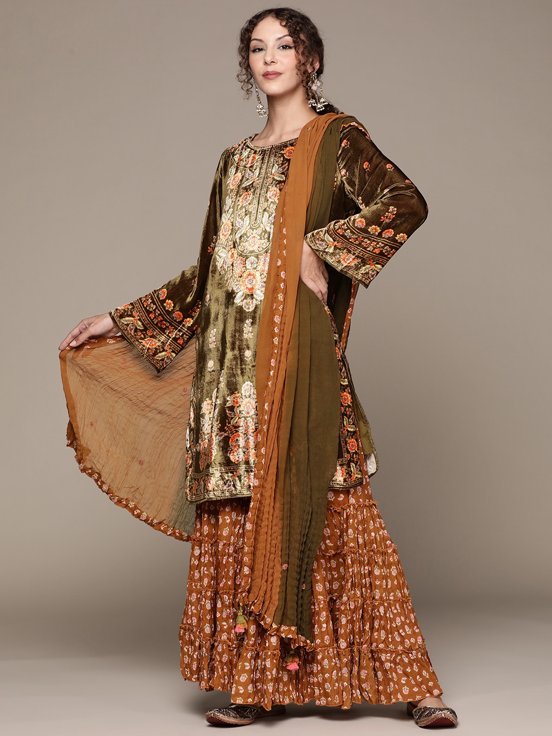 

Ritu Kumar Women Green Floral Printed Kurta Set