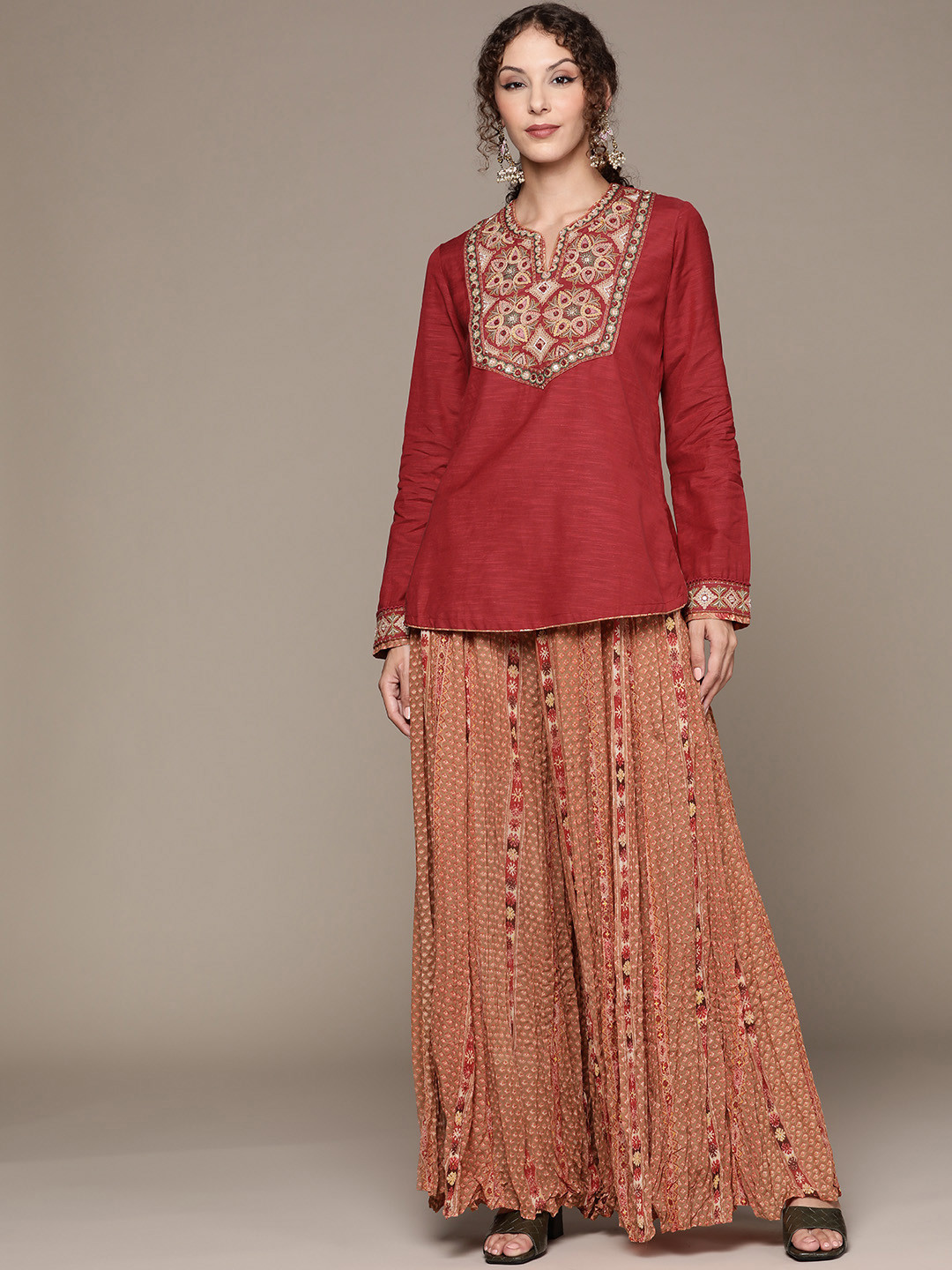 

Ritu Kumar Women Red Floral Printed Thread Work Kurti with Palazzos