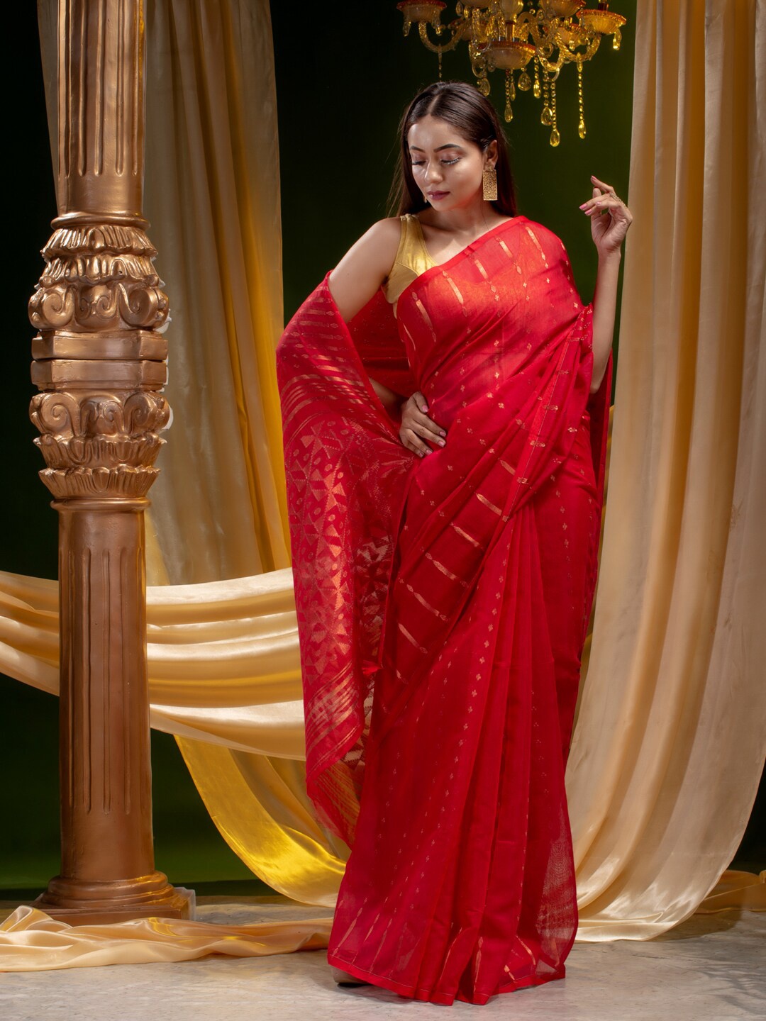 

Mitera Red & Copper-Toned Woven Design Zari Silk Cotton Heavy Work Saree