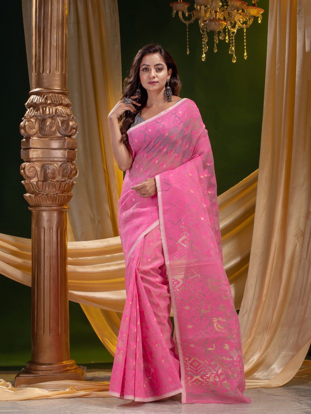 

Mitera Pink & Gold-Toned Woven Design Silk Cotton Saree