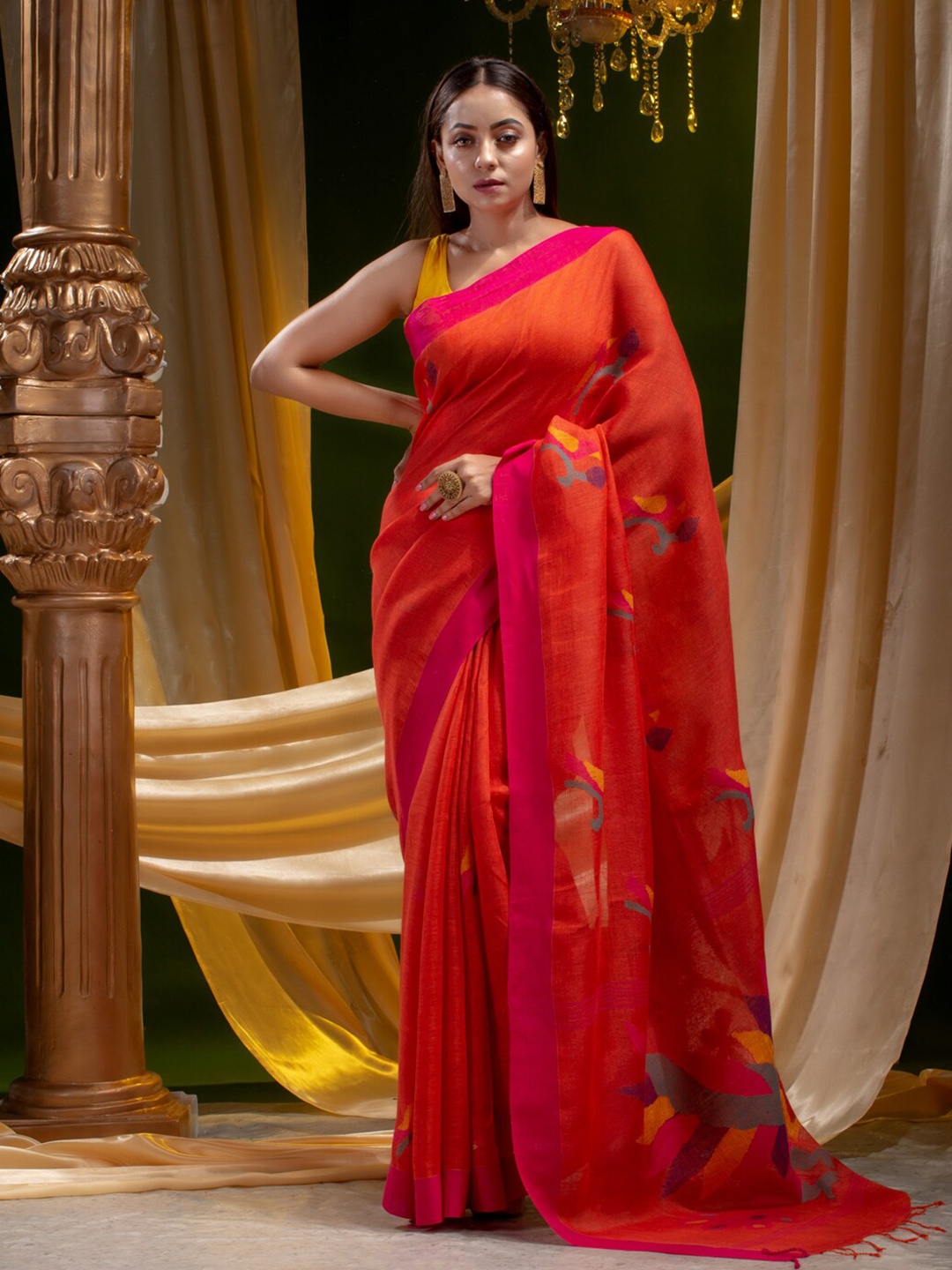 

Mitera Women Fuchsia & Pink Ethnic Motifs Pure Linen Saree