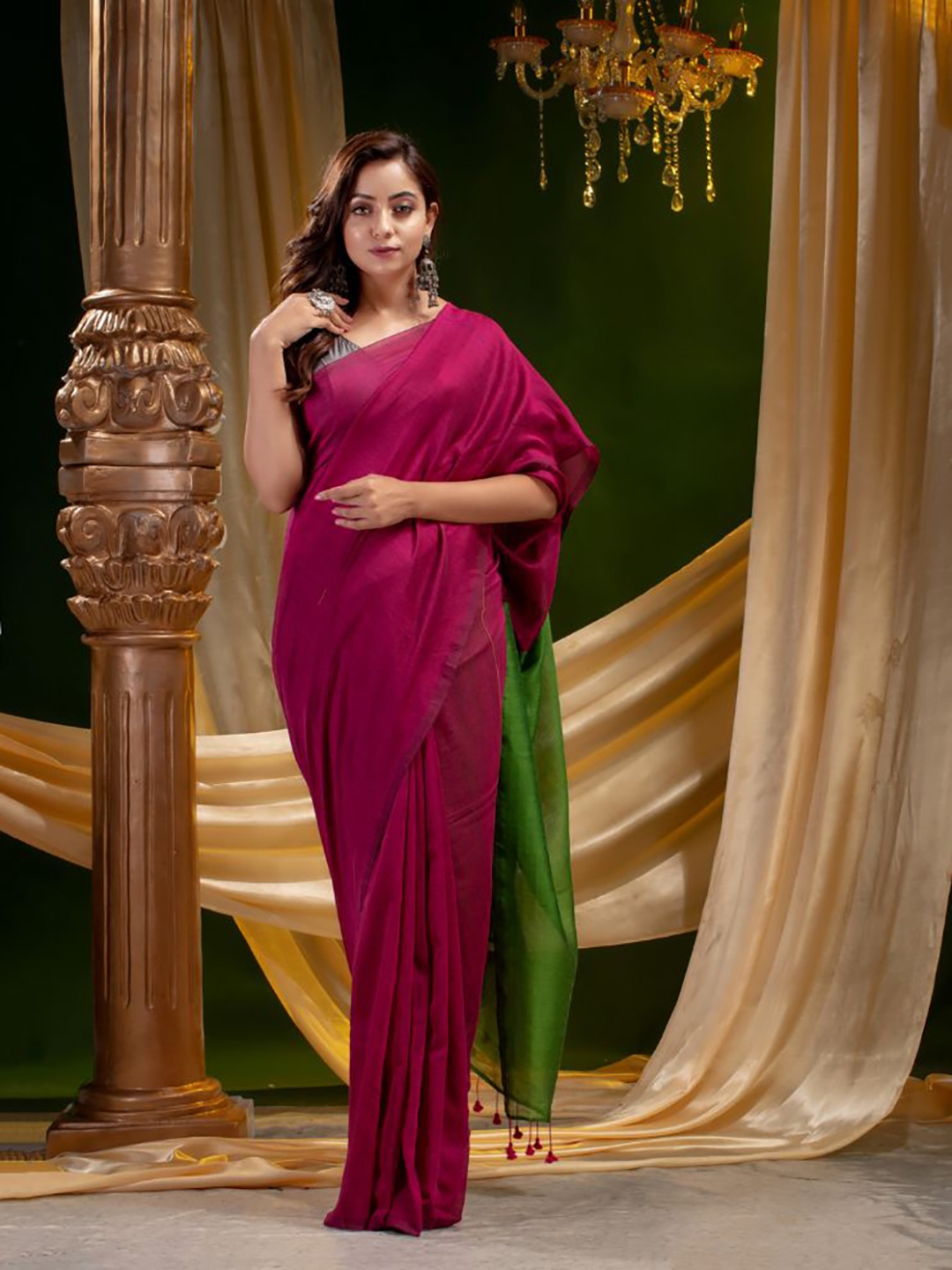 

Mitera Pink & Green Colourblocked Pure Cotton Saree