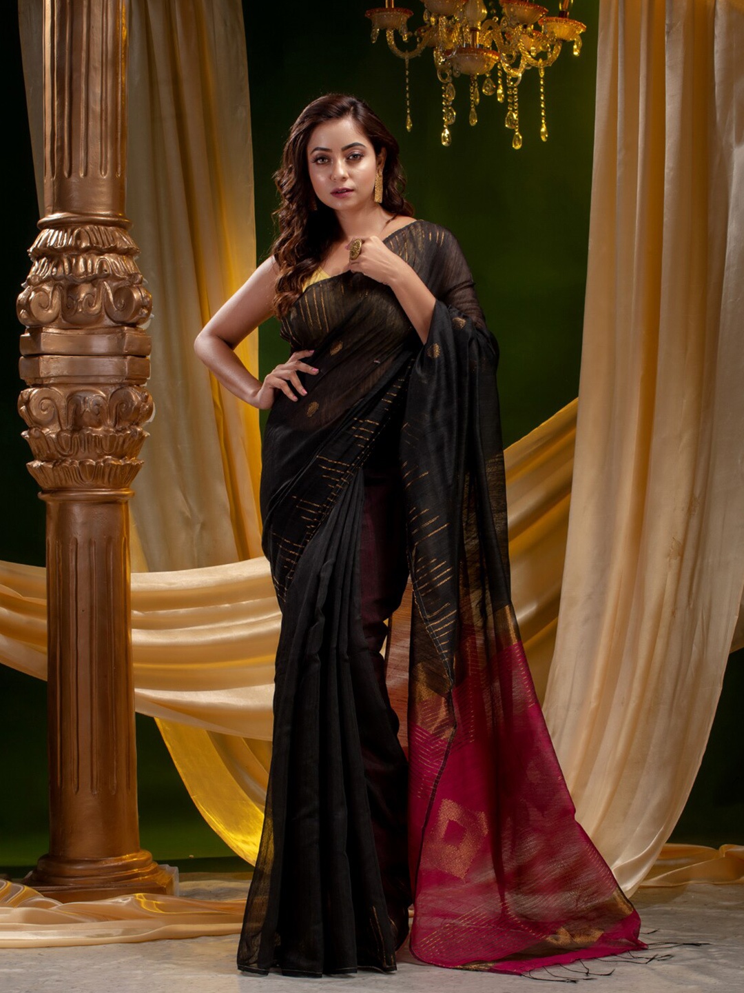 

Mitera Black & Pink Woven Design Zari Silk Cotton Heavy Work Saree