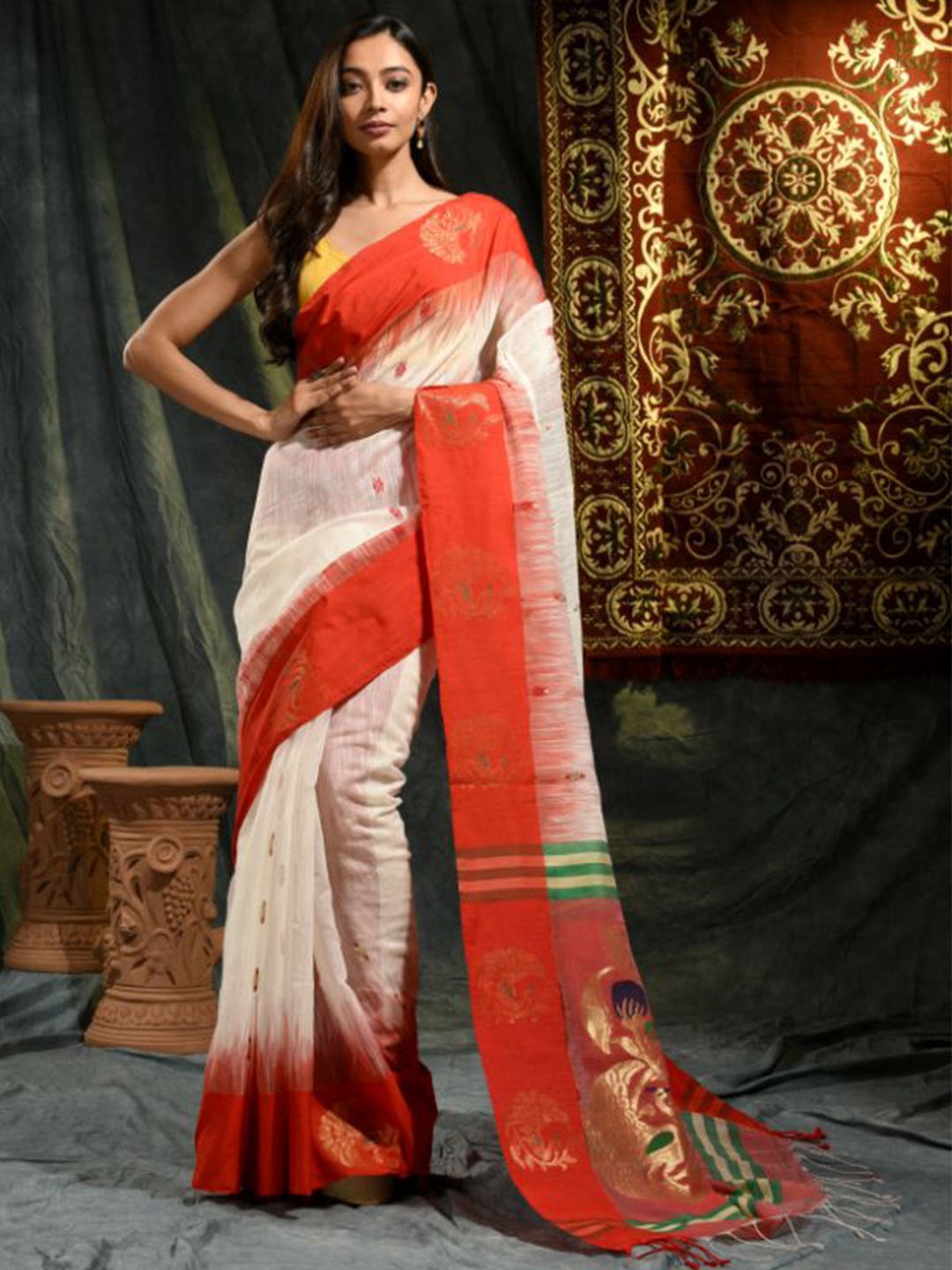 

Mitera White & Red Ethnic Motifs Woven Design Saree