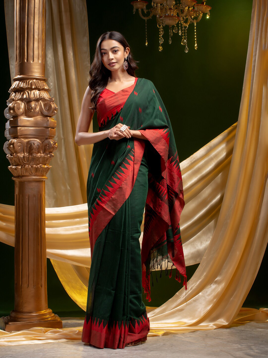 

Mitera Green & Red Woven Design Pure Cotton Saree