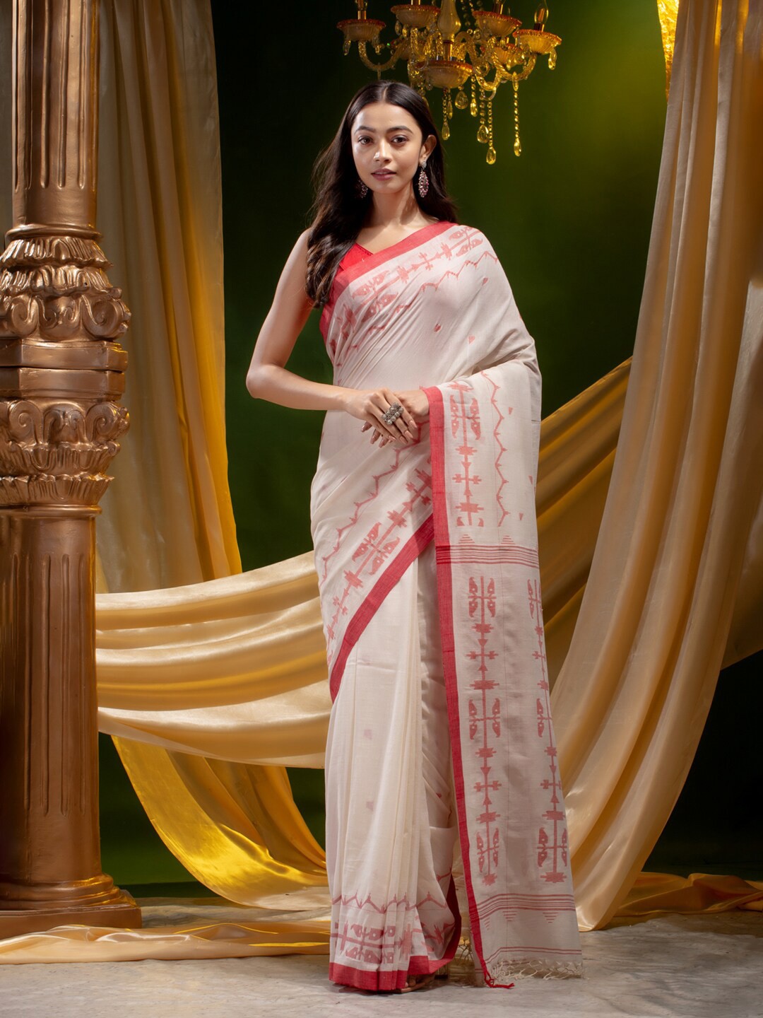 

Mitera White & Red Paisley Pure Cotton Saree