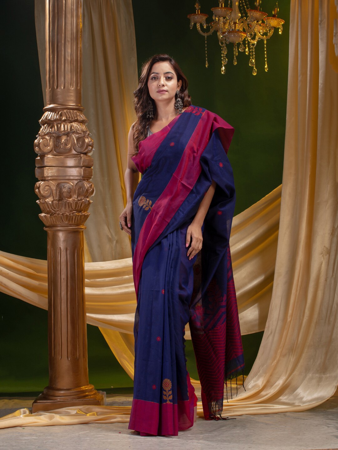 

Mitera Blue & Pink Woven Design Pure Cotton Saree