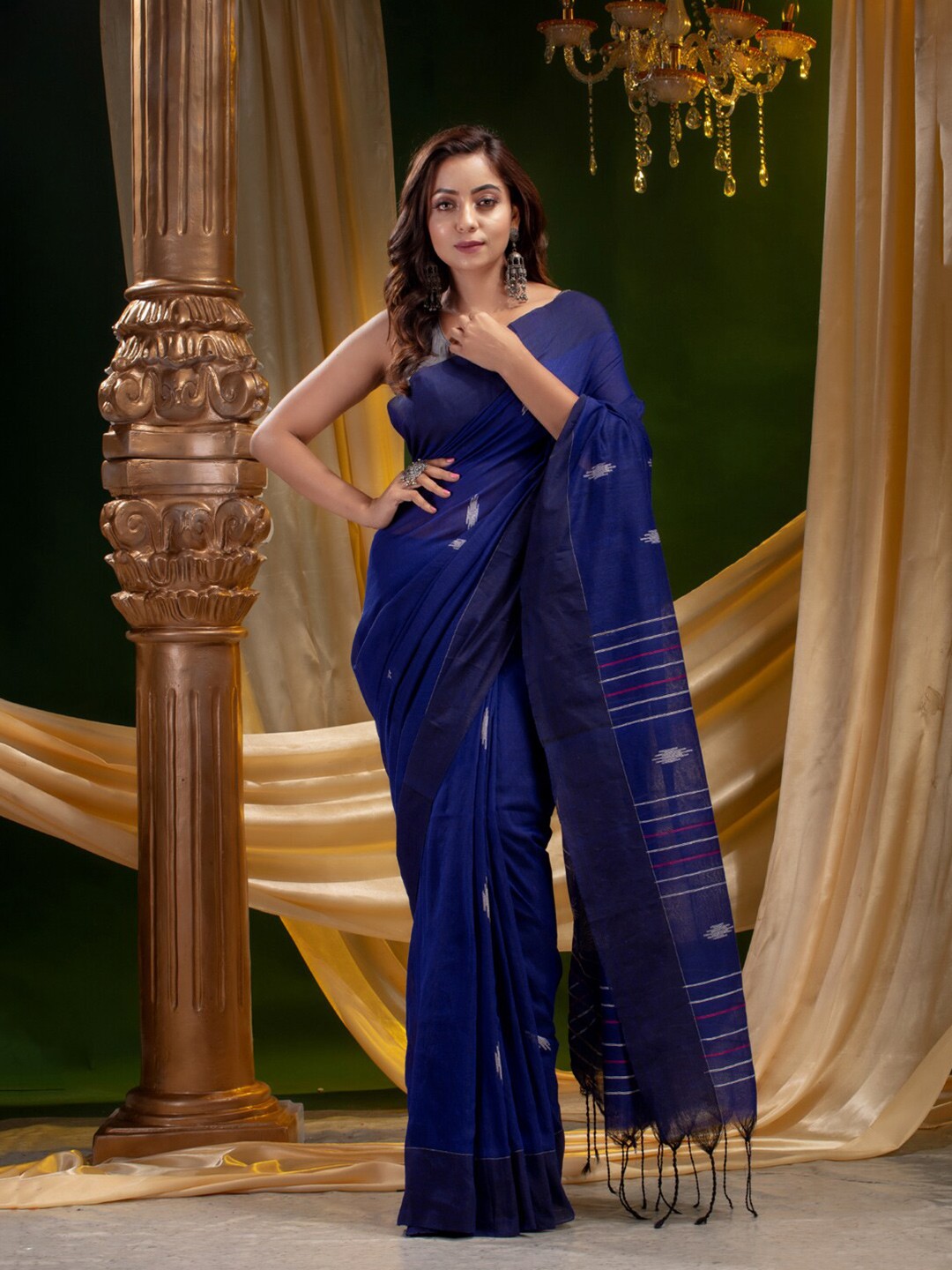 

Mitera Blue & Grey Woven Design Pure Cotton Saree