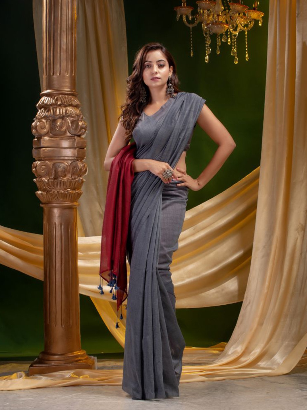 

Mitera Grey & Maroon Colourblocked Pure Cotton Saree