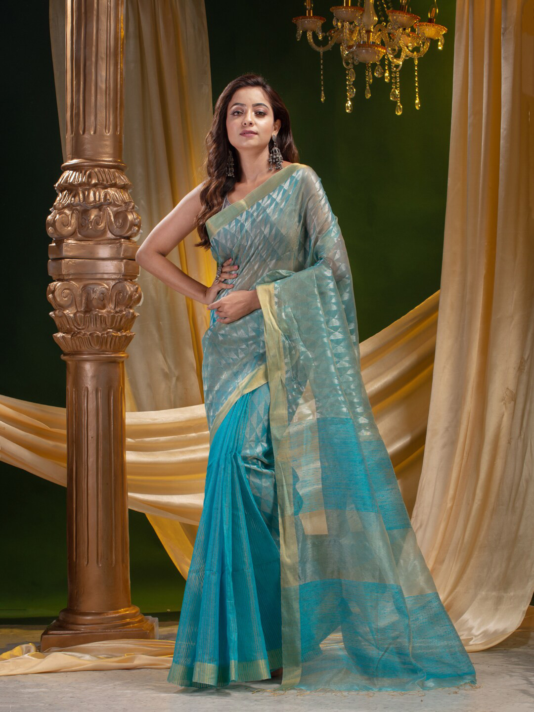 

Mitera Turquoise Blue & Gold-Toned Zari Woven Pure Silk Saree
