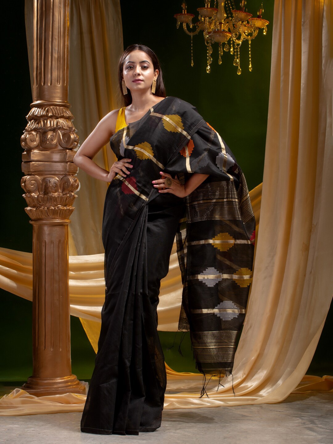 

Mitera Black & Gold-Toned Zari Silk Cotton Saree