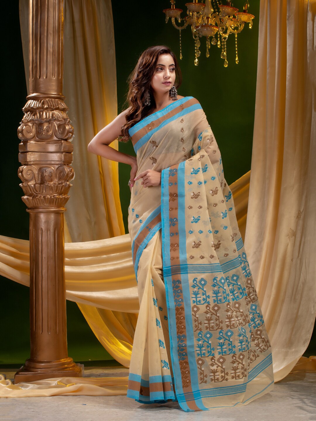 

Mitera Beige & Blue Woven Design Pure Cotton Saree