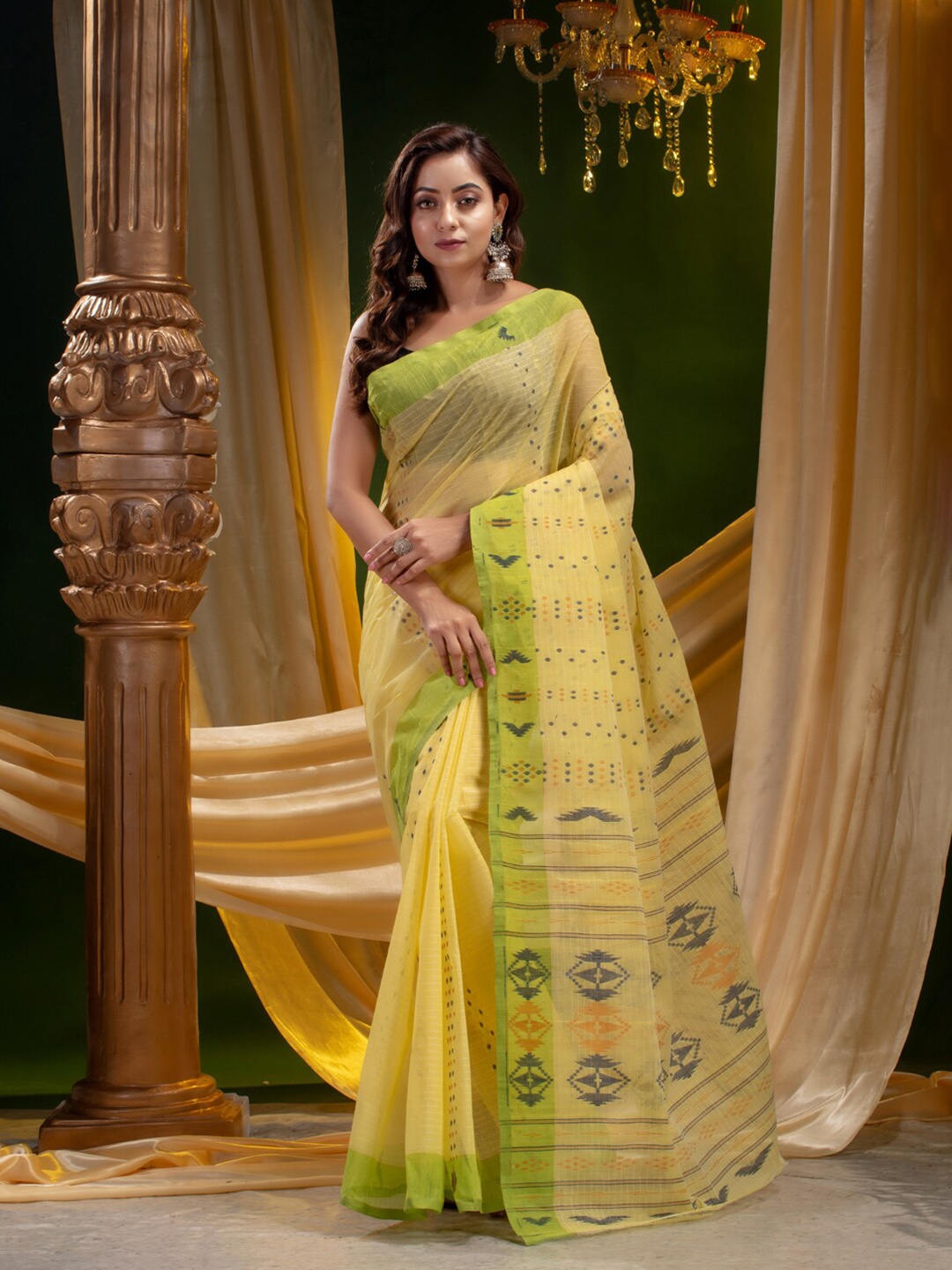 

Mitera Yellow & Green Woven Design Pure Cotton Saree