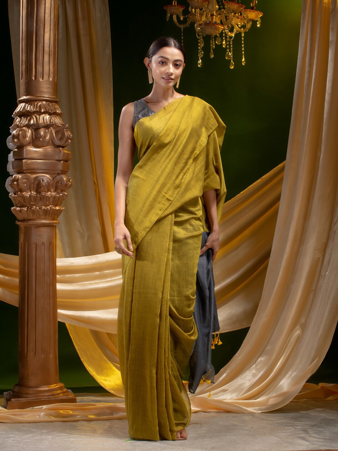

Mitera Lime Green & Grey Pure Cotton Saree