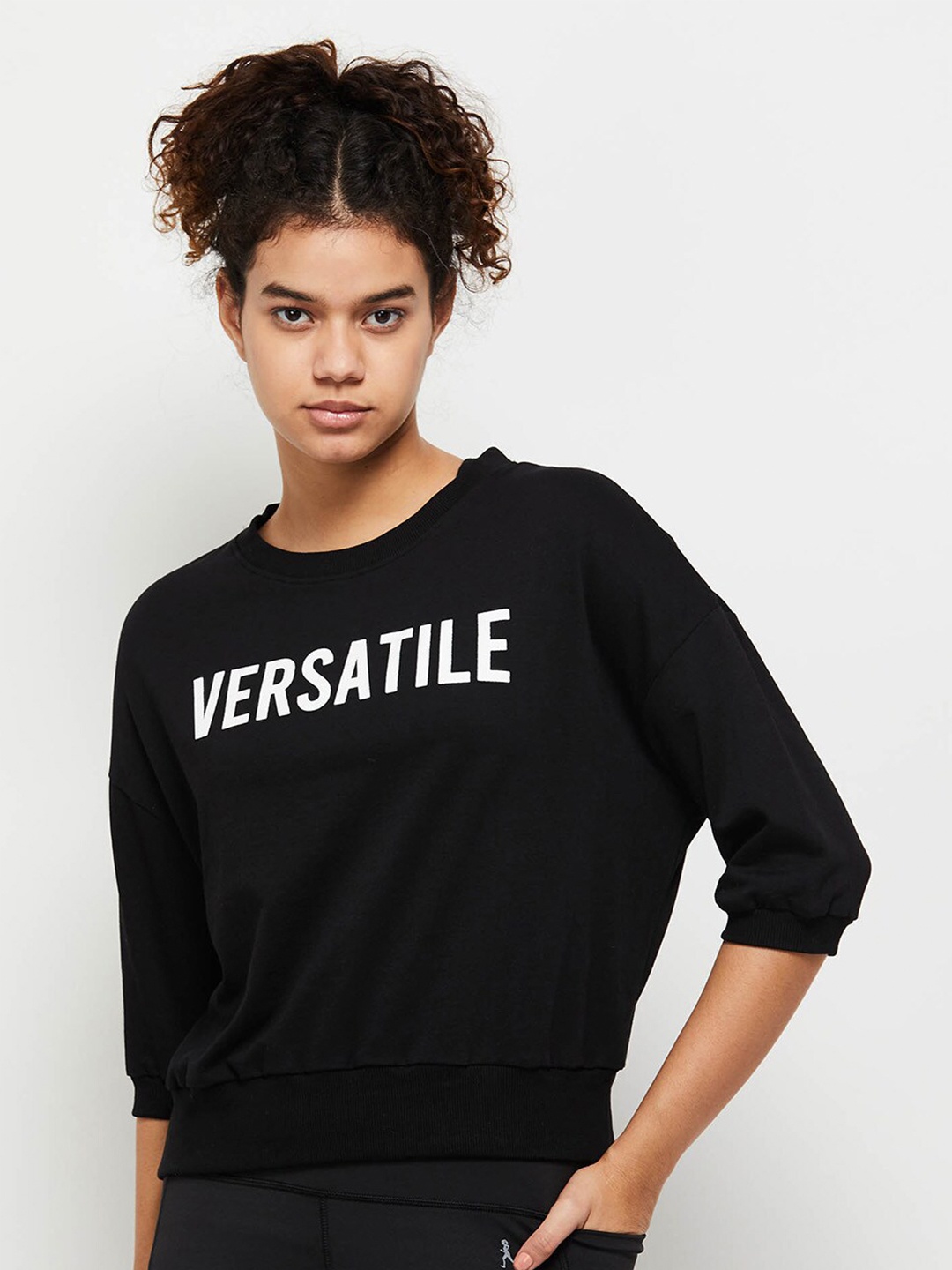 

max Women Black Typography Printed Drop-Shoulder Sleeves T-shirt