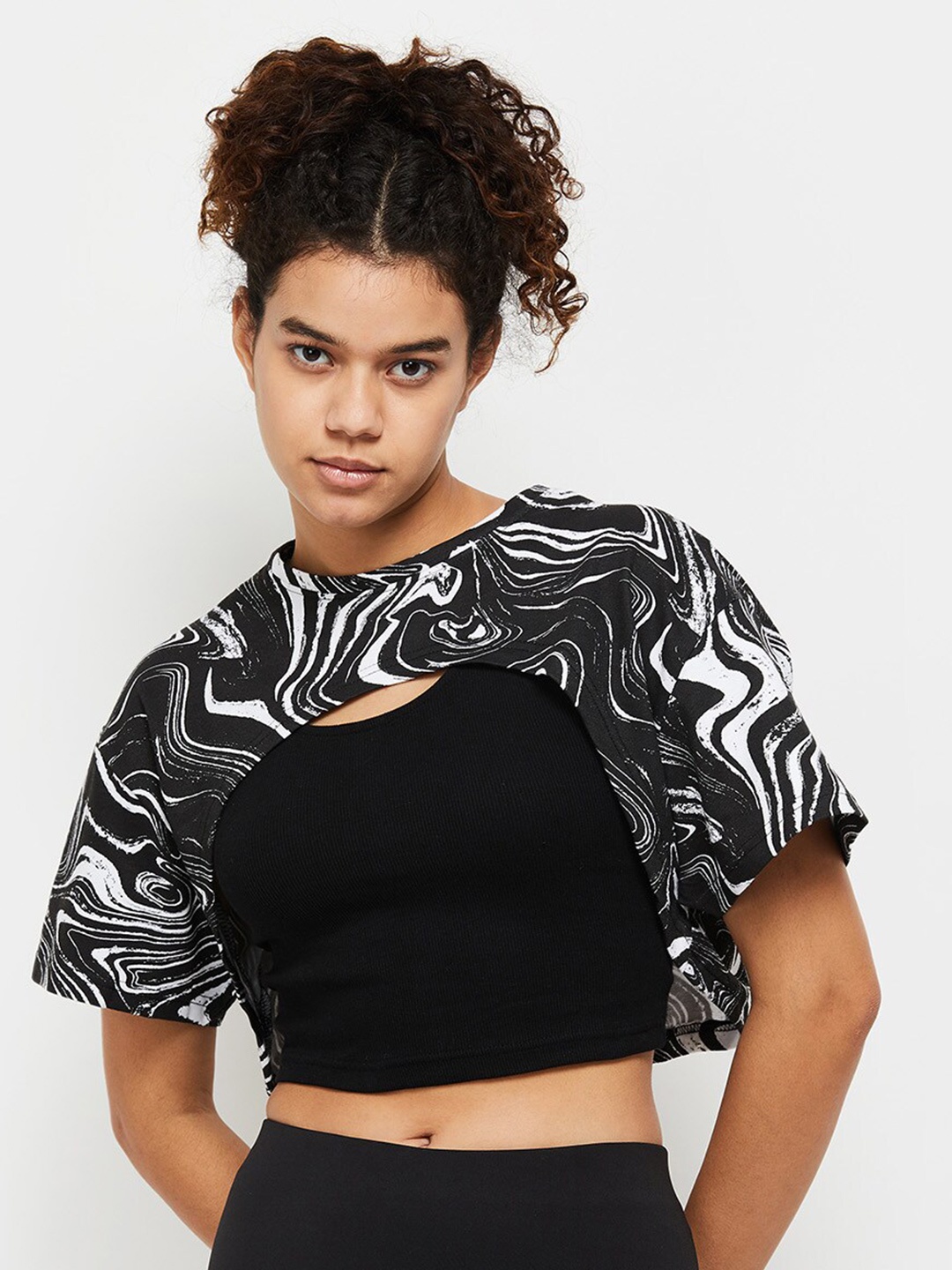 

max Women Black & White Printed T-shirt