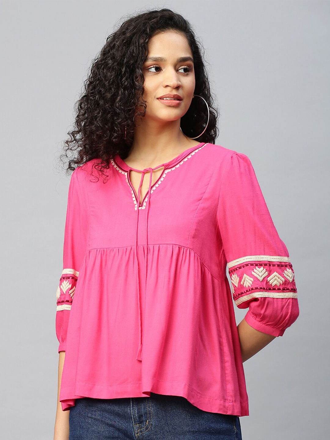 

Chemistry Women Pink Tie-Up Neck Top
