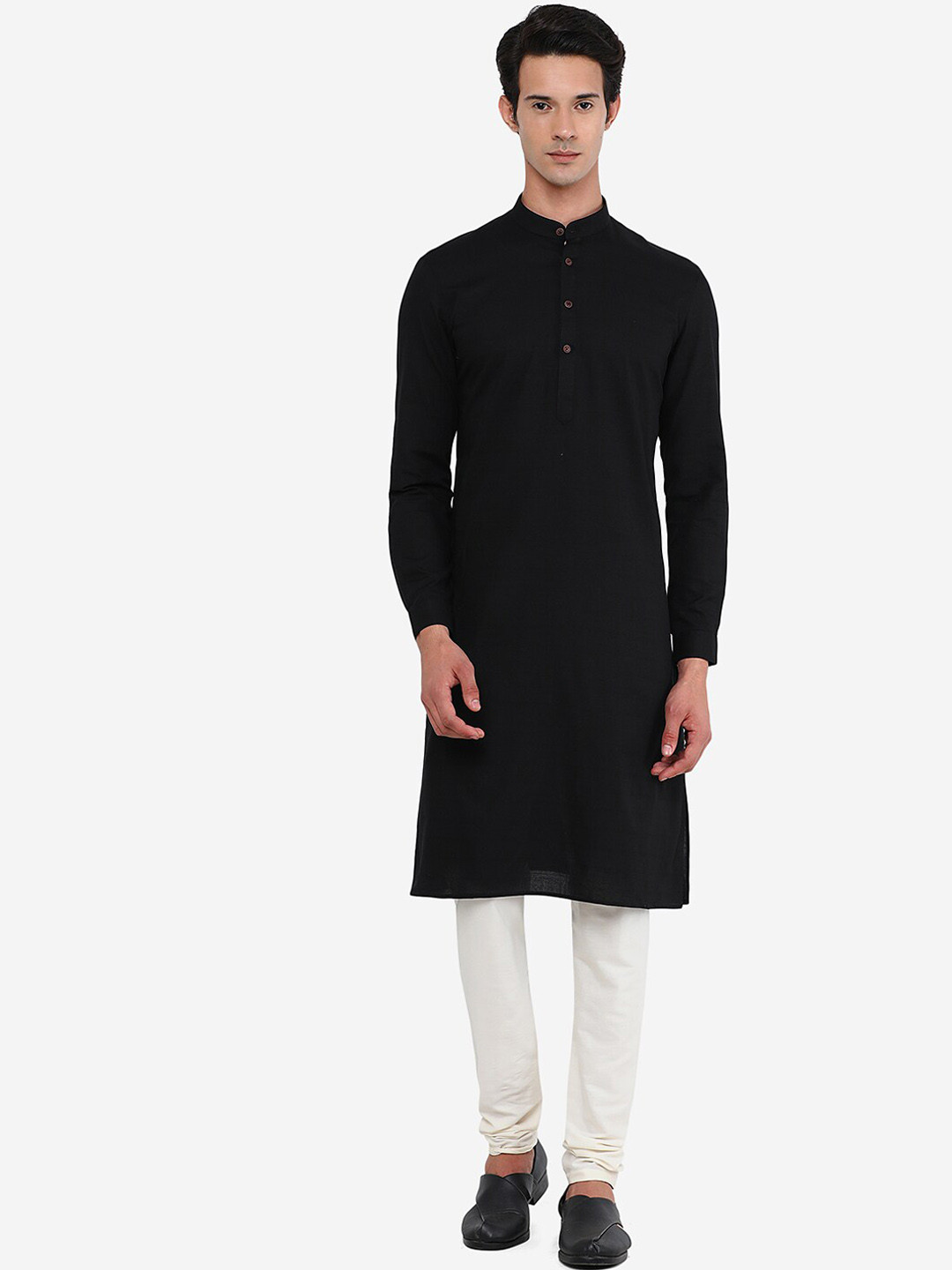 

Modi Kurta Men Black Solid Straight Cotton Kurta