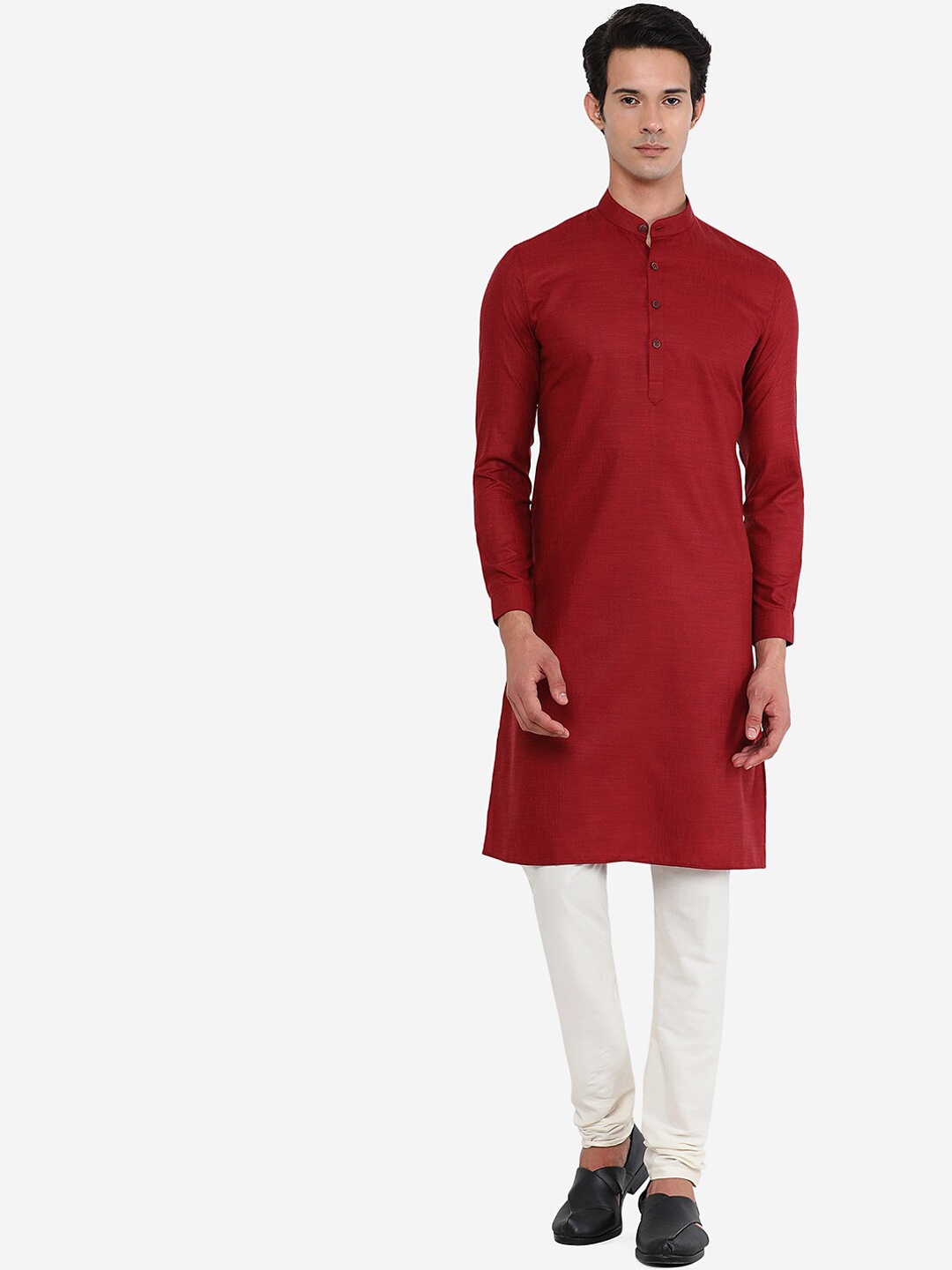 

Modi Kurta Men Maroon Solid Straight Cotton Kurtas