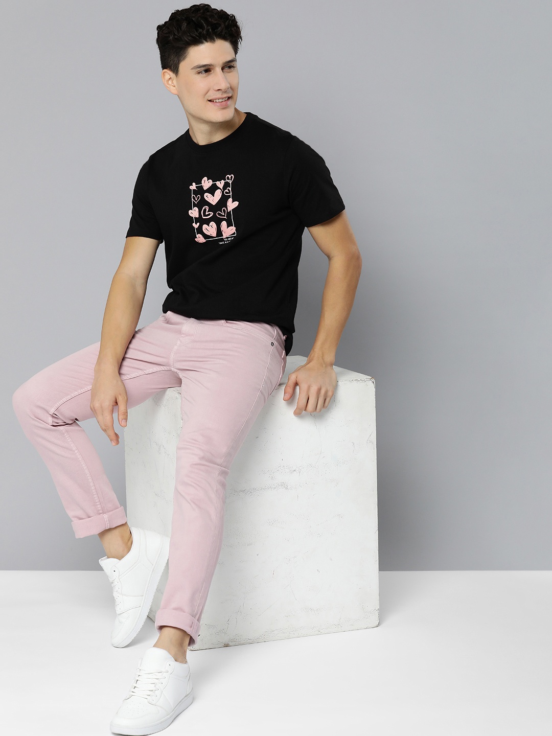 

Mast & Harbour Men Pure Cotton Graphic Printed T-shirt, Black