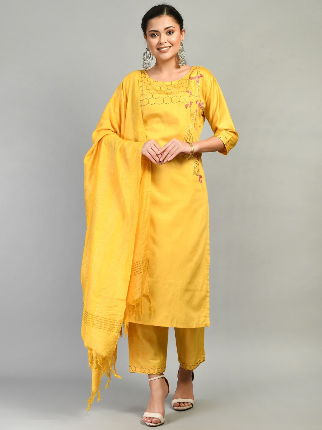 

DesiNoor com Women Yellow Embroidered Beads and Stones Kurta with Trousers & With Dupatta