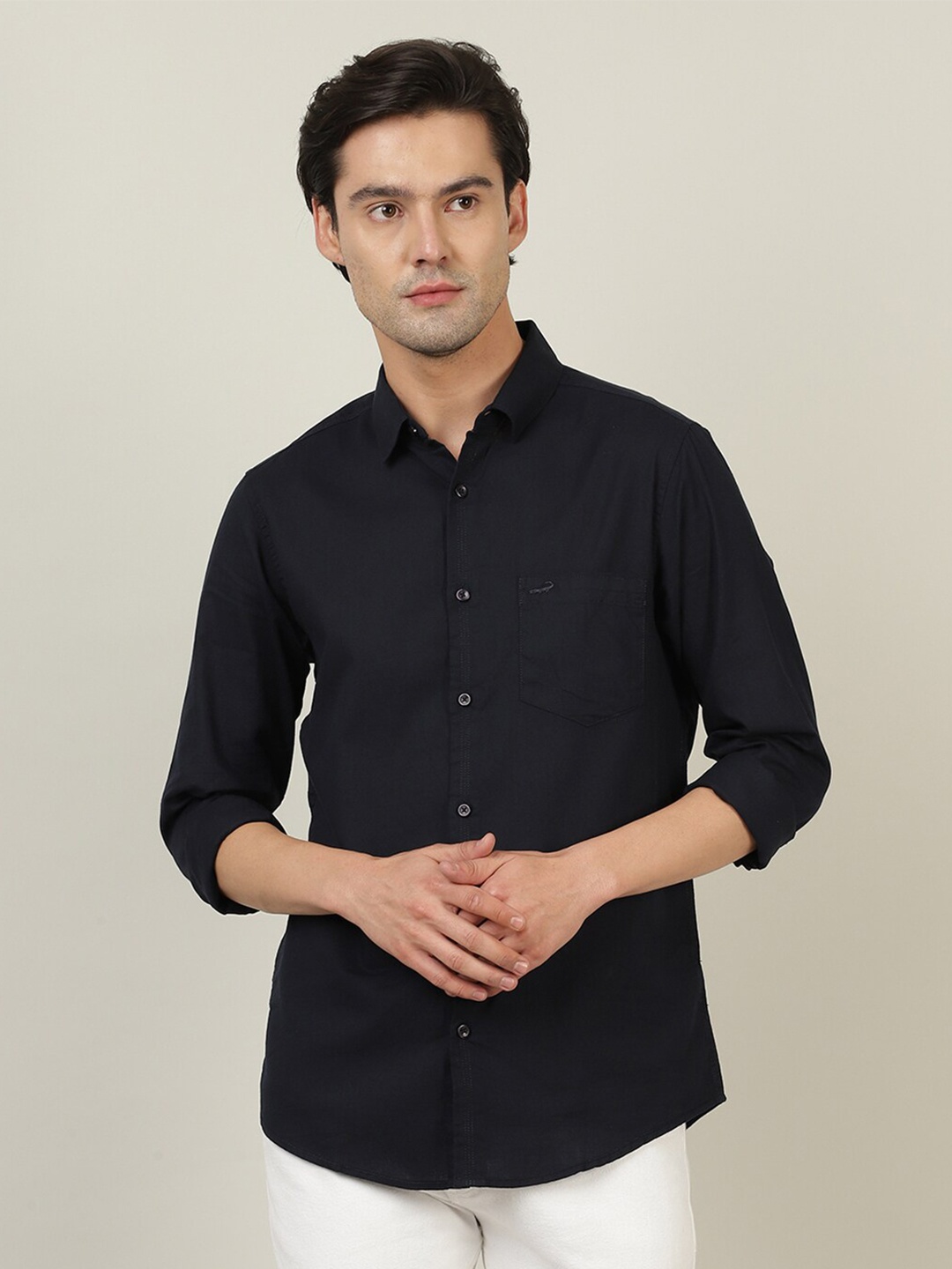 

Crocodile Men Navy Blue Cotton Solid Classic Casual Shirt