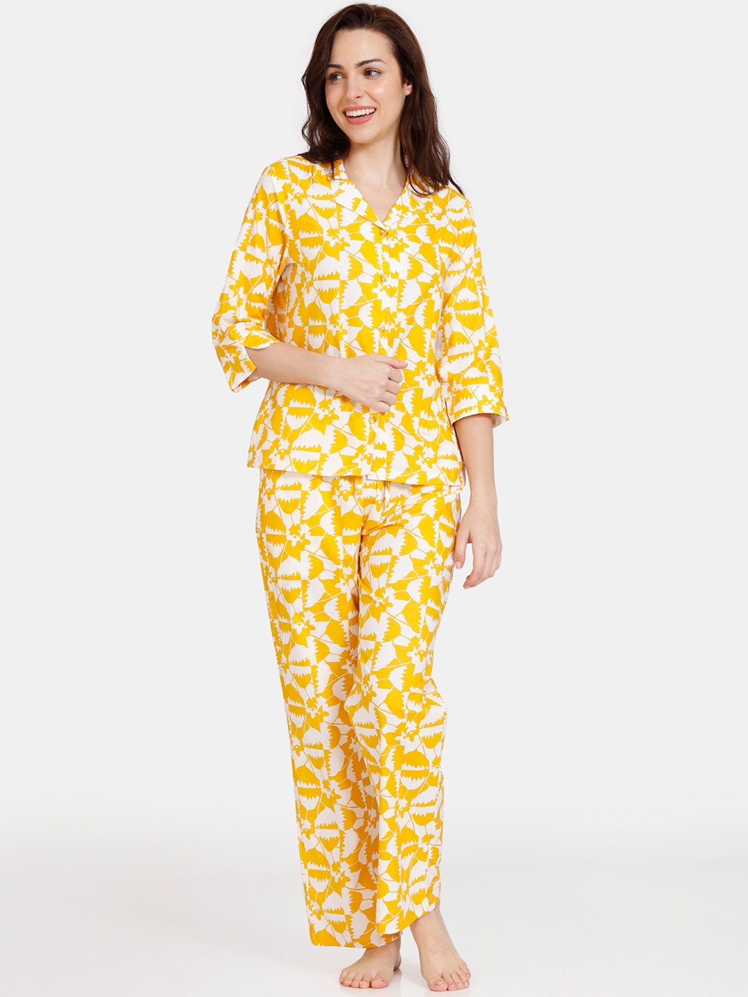 

Zivame Women Yellow & White Printed Night suit