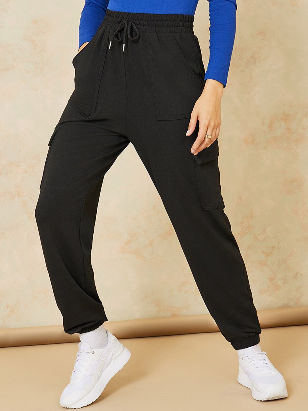 

Styli Women Black Cargo Pocket Detail Cuffed Jogger with Drawstring
